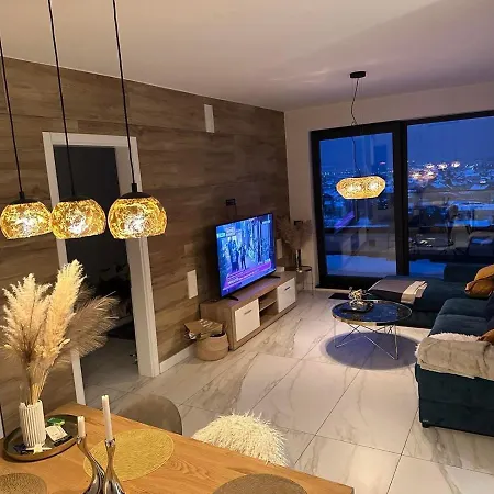 Ap Luxury Penthouse Apartment *